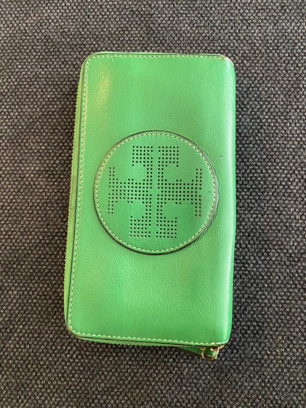 Tory Burch Zipper Wallet - Picture 2 of 9